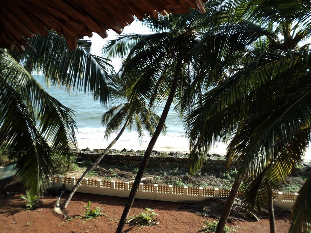 Club 7 Beach Resort Kannur Exterior foto