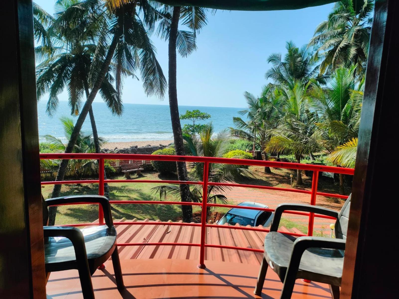 Club 7 Beach Resort Kannur Exterior foto