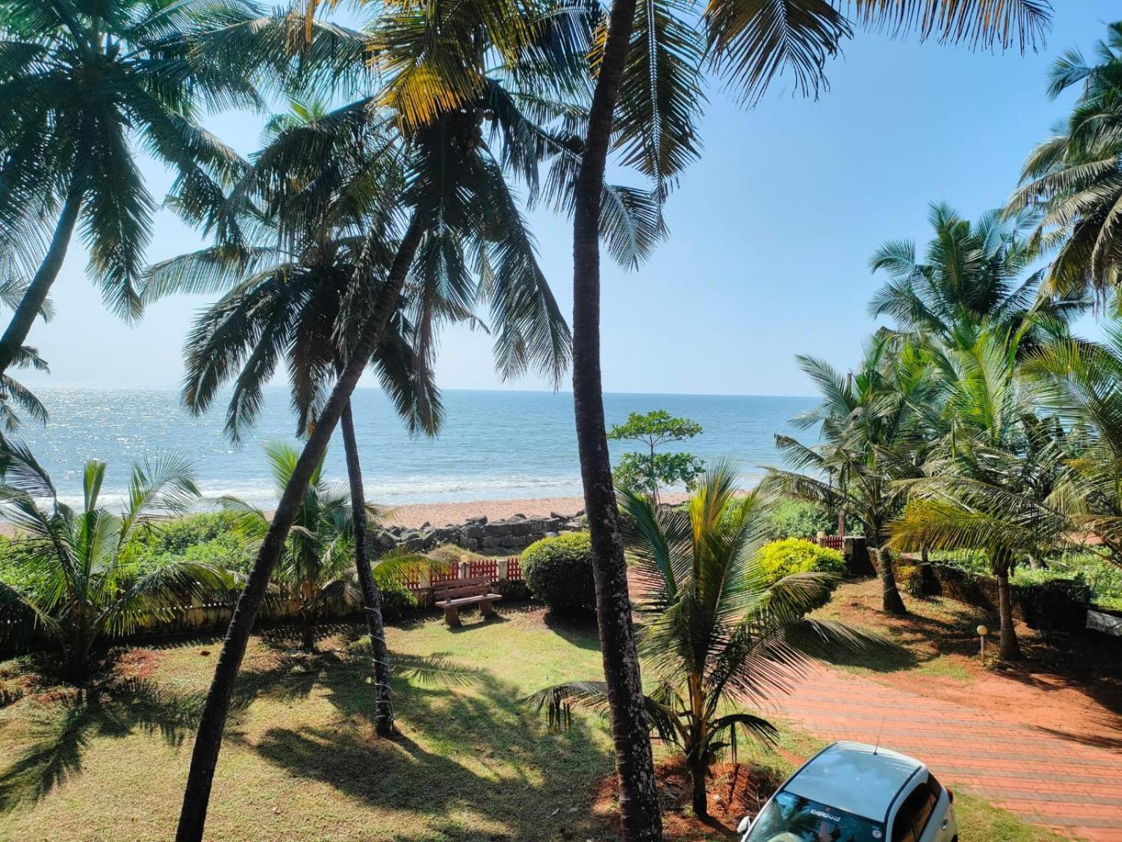 Club 7 Beach Resort Kannur Exterior foto